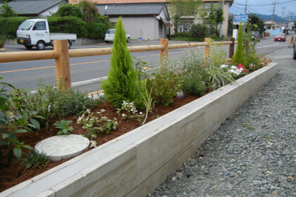 太田市わにわ お庭のデザイン設計 桐生市のケーキ屋さんの植栽工事