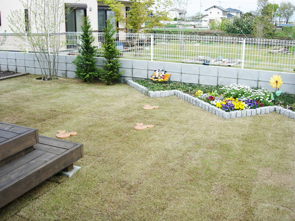 群馬県太田市わにわ
お庭の工事　芝生