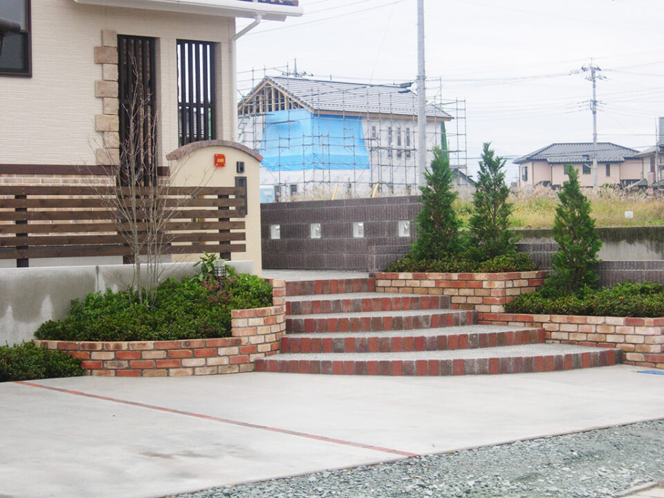 太田市わにわ
庭のデザイン設計
高崎市の外構工事