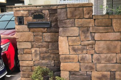 お庭のデザイン設計太田市わにわ 前橋市玄関前工事 駐車場スペースの拡張と駐輪場新設