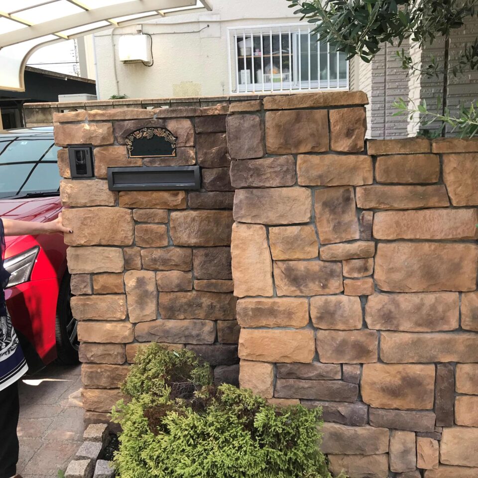 お庭のデザイン設計太田市わにわ
前橋市玄関前工事
駐車場スペースの拡張と駐輪場新設

