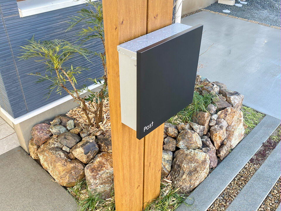 太田市お庭のデザイン設計・外構工事のわにわ
伊勢崎市の外構工事