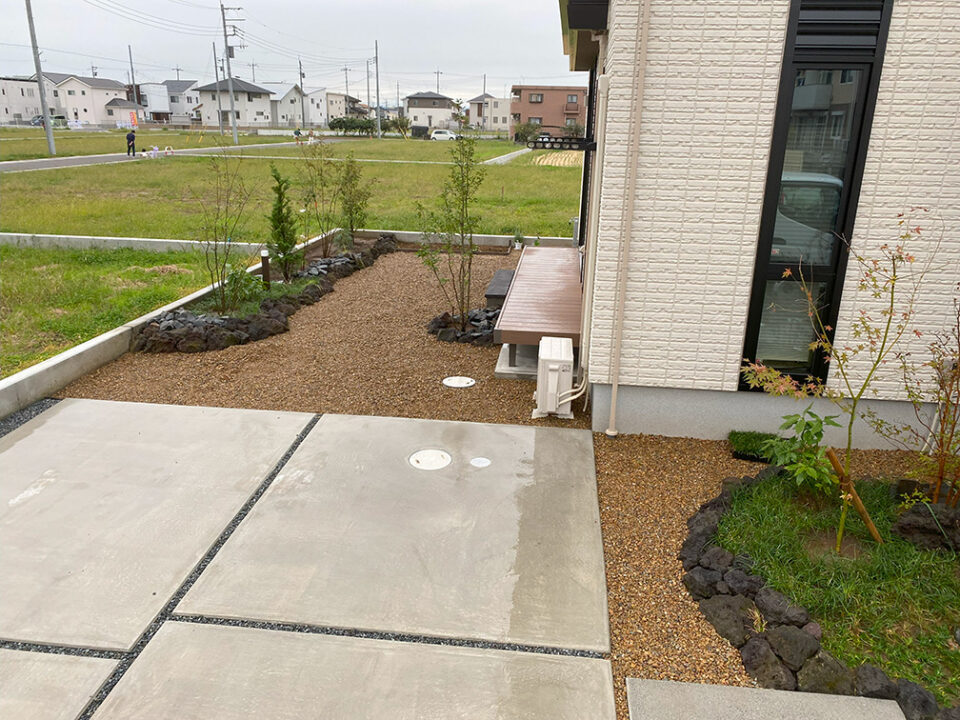 太田市外構工事と
庭工事のわにわ
前橋市ウッドデッキのある庭
アプローチの工事