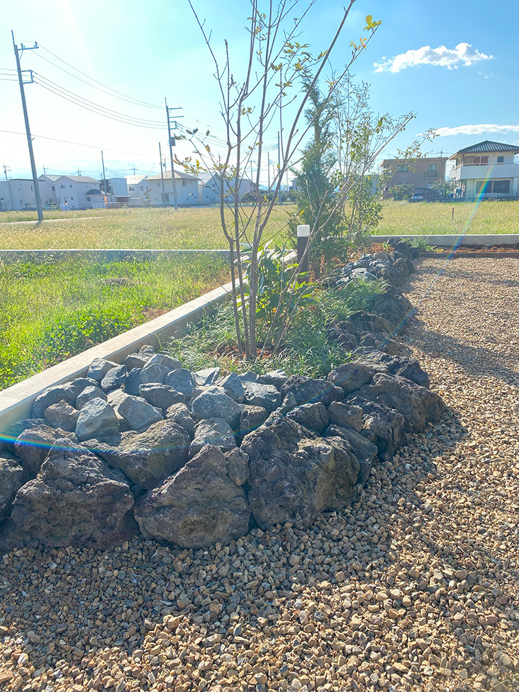 太田市外構工事と
庭工事のわにわ
前橋市ウッドデッキのある庭
アプローチの工事