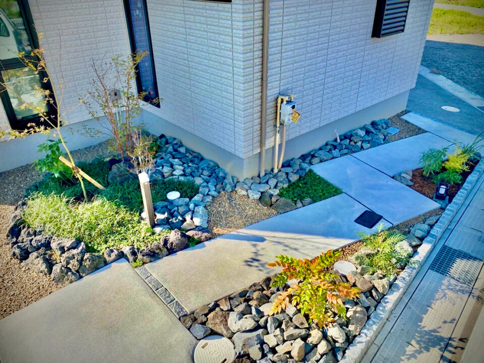 太田市外構工事と
庭工事のわにわ
前橋市ウッドデッキのある庭
アプローチの工事