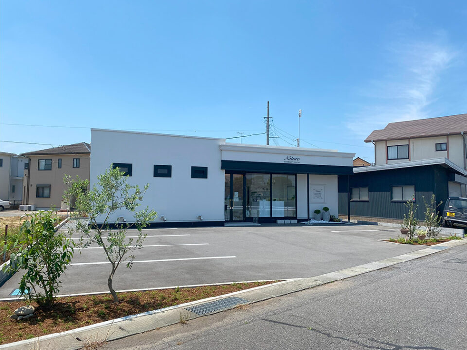 太田市外構と庭工事のわにわ
伊勢崎市の店舗改修工事