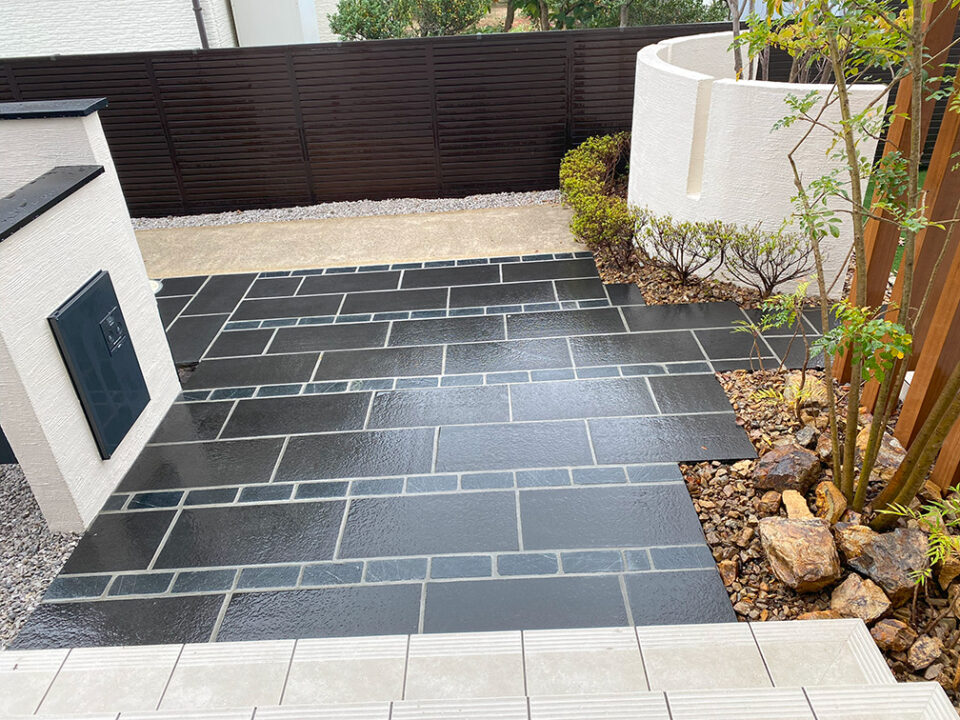 太田市わにわ
庭のデザイン設計
高崎市の玄関前リフォーム工事